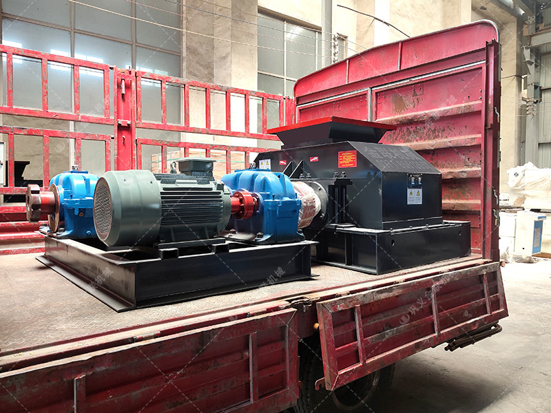 2PG0806中型直聯(lián)對輥破碎機發(fā)往河南