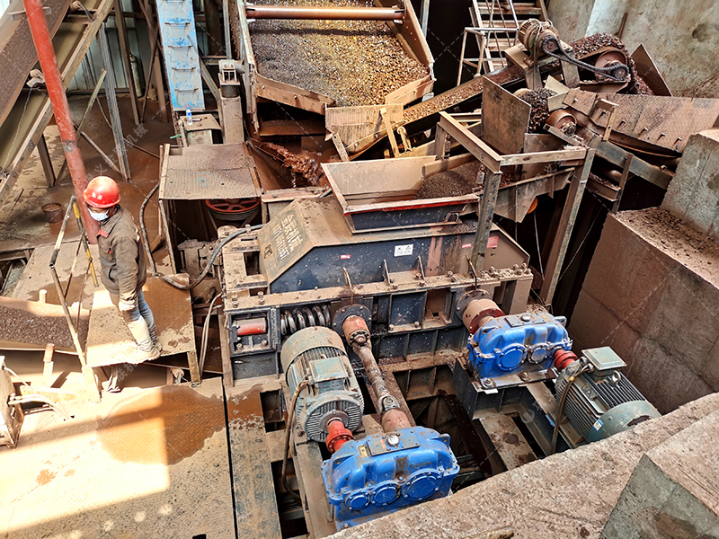 如何從網(wǎng)上找到好的對(duì)輥制砂機(jī)品牌廠家？