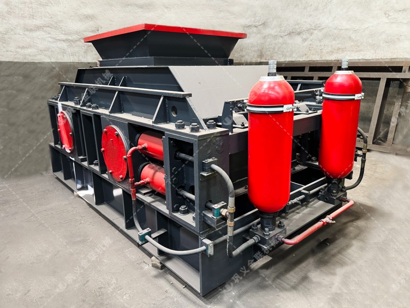 如何正確操作石英石對輥制砂機以提高生產(chǎn)效率？