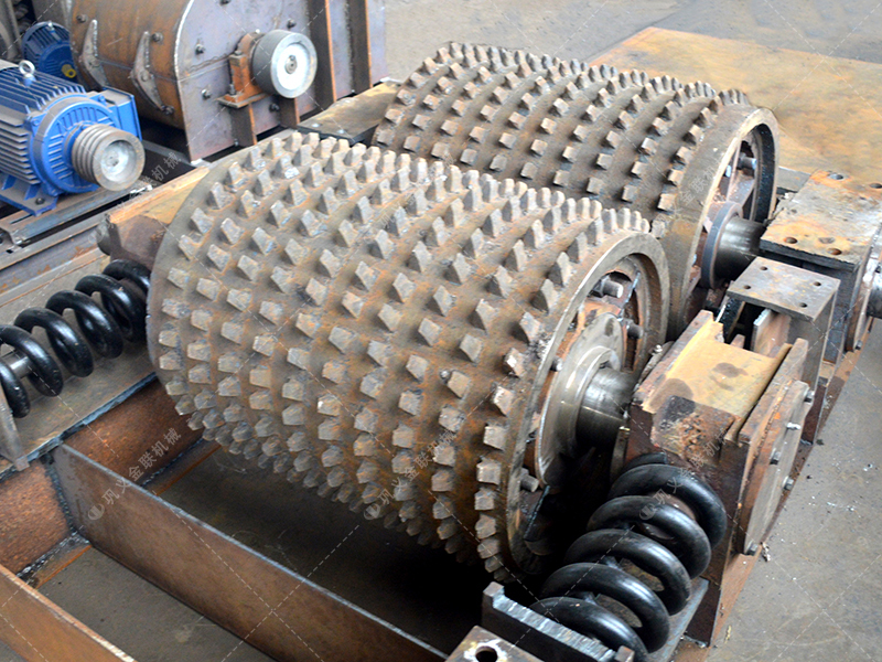 雙齒輥破碎機為什么被稱為“狼牙破碎機”？它真有那么厲害嗎？